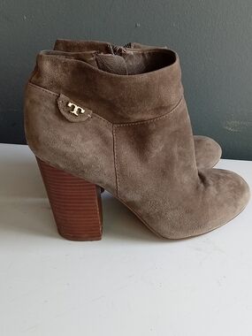 Tory Burch Brown Suede Ankle Boots Block Heel Side Zip Logo Booties
